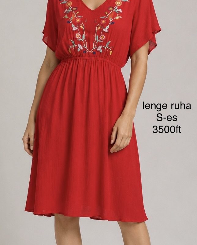 Hímzett lenge ruha